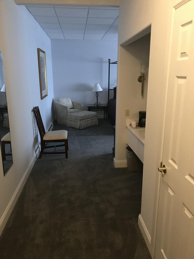 Longhouse Manor B&B ワトキンズ・グレン エクステリア 写真